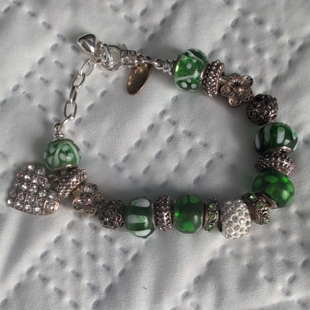 Green and Silver Beaded Bracelet - Picture 2 of 6